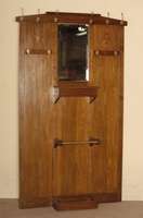 Garderobe, deutsch, 1910, Eiche massiv, Eichefurnier, mittig Spiegel mit Facettschliff , Ablagefach, Messinghaken erneuert, restauriert und neu ...