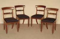 4 StÜhle, England, um 1840, frÜhviktorianisch, Mahagoni massiv, gedrechselte Beine, gerieft, Beine hinten sÄbelfÖrmig, RÜckenlehne elegant ...