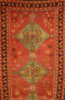 Karabagh Alt, Kaukasus, um 1920, Wolle auf Wolle, ca. 256 x 120 cm, Schätzwert: 2600.- EURO, EHZ: 2-3 (keine Fransen) insgesamt in ei nen guten ...
