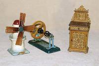Modell/PuppenschrÄnkchen, deutsch/franz., um 1910, Holz, dreiseitig verziert mit aufwendigen Durchbrucharbietn, 1 SchublÄdchen, 1 TÜr, wohl ...