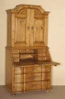 KommodenaufsatzsekretÄr, westdeutsch, um 1750/60, Kiefer massiv, Kommode 3-schÜbig, 3-fach geschweift, BeschlÄge um 1900 bzw. um 1950, Oberteil ...