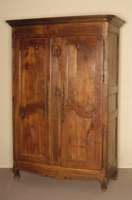 Dielenschrank, SÜd-Lothringen, um 1770/80, Front Kirschbaum massiv, Seiten auf Rahmen gearbeitet, Inlets und RÜcken Eiche massiv, Zarge 4-fach ...