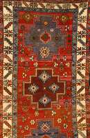 Shirwan, Kaukasus, um 1930, Wolle auf Wolle, ca. 228 x 120 cm, Schätzwert: 2200.- EURO, EHZ: 2