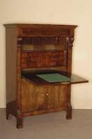 SekretÄr, deutsch, um 1820, Korpus Eiche, Mahagonifurnier, z.T. gespiegelt, eckige FÜße, unten 2 TÜren, Innenleben mit 6 Schubladen, ...