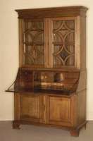 SchrÄgklappensekretÄr, deutsch, um 1810, Biedermeier, Eiche massiv, 2-tÜriges kassettiertes Unterteil mit dahinterliegenden FreifÄchern, ...