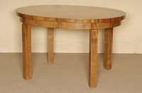 Ausziehtisch, deutsch, um 1920, ArtDeco, Nußbaum massiv, 4-eckige Beine, ovale Platte mit sehr schÖner Nußbaummaserung, sonnenstrahlenfÖrmig ...
