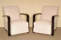 Paar ArtDeco-Sessel, SÜdfrankreich, um 1930, Hartholz schwarz gefaßt, mondÄn geschwungene Formen in cremefarbenem Feinvelour neu bezogen , ...