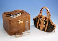 LOUIS-VUITTON-Tasche, Theda Monogram, neuwertiger Zustand, NP lt. orig. LOUIS- VUITTON-Rechn. 05/2004 CHF 2470.-, ca. 20 x 35 cm, große ...