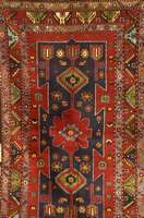 Kazak alt, Kaukasus, um 1920, Wolle auf Wolle, ca. 230 x 130 cm, SchÄtzwert: 2000.- EURO, EHZ: 2, (altersbedingt in einen sehr gut en ...