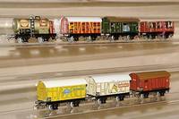 Konvolut MÄrklin GÜterwagen, 30er Jahre, Spur HO, best. aus: GÜterw. 381, Bierw. Gambrinus 388, Bananenw. 382, mit Klauenkupplung 2 oder 3, sehr ...