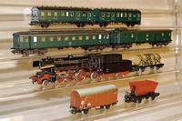 Zugpackung, MÄrklin, Spur HO, 50er Jahre, mit Dampflok DA 800 (1957-58), Kippw. 4513, GÜterw. 4505 und Weinw. 4511, alle mit BK 5, intakt, ohne ...