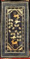 Pow Tow Antik, China, um 1900/1910, sehr gu te feine alte Wolle geknüpft auf Baumwolle, ca . 130 x 68 cm, mittelfeine Knüpfung, schöne ho ...