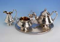 4-teiliges Teeservice, 13-lÖtig, teilvergoldet, deutsch um 1860, Vertreiber Freytag, guill., grav., freies Monogr., Barockstil, Deckel der ...