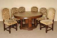 Ausziehtisch mit 6 StÜhlen, deutsch, um 1900, Tisch Korpus Eiche, Buche und Weichholz, massiv gearbeitet, Nußbaum- bzw. Wurzelnußfurnier, ...