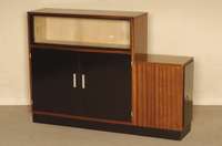 ArtDeco-Barschrank, SÜdfrankreich, um 1930, Mahagoni zum Teil schwarz abgesetzt, frei stellbar, frontseitig zweitÜrig mit typischem ...