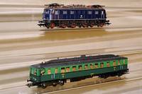 Triebwagen, MÄrklin, wohl 90er Jahre, Spur HO , Nr. 3426, hell/dunkelgrÜn, im orig. Karton , l. bespielt, im Delta- und Digital-System ...