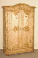 Barockschrank, sÜddeutsch, um 1820/30, Zierbelkiefer, Kiefer und Tanne, Front auf Rahmen gearbeitet, seitlich abgeflacht, Schuppenverzierung und ...