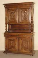 Aufsatzbuffet, Frankreich, um 1870, Korpus Weichholz/Hartholz, Nußbaum massiv, aufgesetzte Schnitzereien aus dem Vollholz, freistehende ...