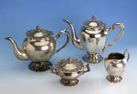 Kaffee-/Teeservice, 900er Silber, best. aus: Kaffeekanne mit DÄmmringen, mit Deckel- bekrÖnung, H. ca. 21 cm; Teekanne mit DÄmm- ringen, ...