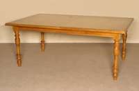 Ausziehtisch, deutsch, um 1880/90, GrÜnderzeit, z.T. massiv, Deckplatte Ahorn- bzw. Nußbaumwurzelfurnier, Fadenintarsien, aufwenig, ...