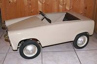 Tretauto, 40/50er J., Blech beige lackiert, ca.40x90cm, l.rest., l.Alterssp.