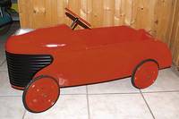 Tretauto, 40/50er J., Blech rot lackiert, l.Alterssp., l.rest., ca.50x108cm, Rennauto No.7