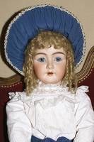 Grosse Porzellankopfpuppe, Baehr & Proeschild, um 1895-1919, 209 16, blaue Schlafaugen, offener Mund, blonde MohairperÜcke, MassekÖrper, Kleidung ...