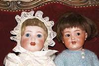 Porzellankopfpuppe, Simon & Halbig, Nr. 126, um 1910, braune EchthaarperÜcke, dunkelbraune flirting eyes, offener Mund, zwei ZÄhnchen oben, ...