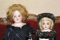Porzellankopfpuppe, Armand Marseille, um 1910 , A.M. 3/0 DEP, blaue Schlafaugen, Brustplatte, offener Mund vier ZÄhnchen oben, gestopfter ...