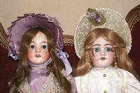Porzellankopfpuppe, Kestner? um 1900, 190/9, blonde EchthaarperÜcke, Brustplatte, blaue Schlafaugen, offener Mund, 4 ZÄhne oben, Kleidung im ...