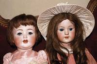 Porzellankopfpuppe, K R, Simon & Halbig, 126 , blaue Schlafaugen mit Wimpern, flirting eyes, offener Mund, zwei ZÄhne oben, bewegliche Zunge, ...