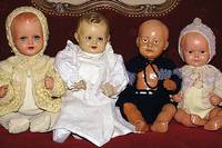Konvolut aus zwei Babypuppen, 1x3 M, 40er J. , 45/1, Celluloid, blaue Schlafaugen, H.ca .40cm, l.bespielt; wohl Frankreich, braune Schlafaugen, ...
