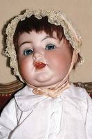 Grosse Porzellankopfpuppe, Simon& Halbig, K Stern R, 146, um 1919, blaue Schlafaugen, offener Mund, vier ZÄhnchen unten, ein Zahn oben, braune ...