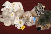 Konvolut 3 Steifftiere,, 80er Jahre, großer Hase, großer Igel, Katze, l. bespielt, sammelw