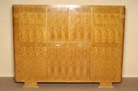 Kleiderschrank, deutsch, um 1920, ArtDeco, Korpus Weichholz, helles Birkefurnier, abgerundete Ecken, Furnierbild in FischgrÄtenform eingelegt, 6 ...