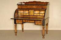 Schreibschrank, Holland, um 1860, Wilhelm III, Korpus Eiche und Weichholz, Mahagonifurnier, z.T. gespiegelt, auf gedrechselten Beinen, unter der ...