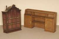 HÄngeschrÄnkchen, deutsch, um 1910, Eiche massiv, in der Mitte mit Ablage, seitlich zwei TÜren, gelaugt, geschliffen und gewachst, ...