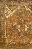Heriz Antik, Persien, um 1900, Wolle auf Baumwolle, ca. 326 x 288 cm, Schätzwert: 6500.- EURO, EHZ: 4-5