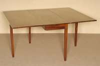 Großer Klapptisch, England, um 1810, George III, Mahagoni massiv, leicht konische Beine, MÖbel restauriert und poliert, vielfach verwendbar, ...