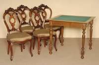 4 StÜhle, deutsch, um 1860, Louis-Philippe, Mahagoni massiv, auf gebogenen Beinen, gerillt , RÜckenlehne mit geschnitzter Krone, verstrebt, ...