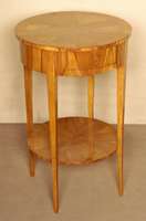 Beistelltischchen, deutsch, um 1810, Biedermeier, Korpus Weichholz, Kirschbaumfurnier, dickes SÄgefurnier, Platte mit Bandintarsien aus ...