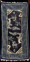 Pow Tow antik, China, um 1900, feine glanzr eiche Wolle geknÜpft auf Baumwolle, ca. 134 x 68 cm, mittelfeine KnÜpfung, feiner Griff, gut e ...