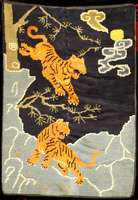Chinesischer Tiger Teppich alt, China, um 1 920, Wolle geknÜpft auf Baumwolle, ca. 117 x 8 4 cm, grobe KnÜpfung, SchÄtzwert: 2800,- EURO, ...
