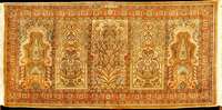 Feiner Seiden Hereke alt, TÜrkei, Naturfarb en, um 1950, feine glanzreiche reine Naturseid e, ca. 130 x 66 cm (seltenes querformat), fein e ...