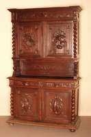 Vielzweckschrank, Belgien, um 1890/1900, Eiche massiv, auf Rahmen gearbeitet, Zierleiste 4- bzw. 6-fach getreppt, Schnitzereien z.T. aus dem ...