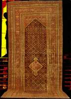 Farahan Kelley antik (Palastteppich), Westp ersien, reine Pflanzenfarben, mitte 19.Jahrhun dert, Wolle geknÜpft auf Baumwolle, ca. 485 x 200 cm, ...