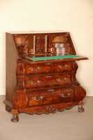 BarockstilsekretÄr, Holland, um 1920, Korpus Weichholz/Hartholz, Wurzelnußfurnier, z.T. gespiegelt, schÖnes Furnierbild, Kanten abgeflacht, ...