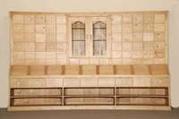 großer Apothekerschrank, deutsch/Berlin, um 1880, Weichholz, Kiefer und Zierbelkiefer massiv, PorzellanknÖpfe, original Verglasung, 64 kleine ...