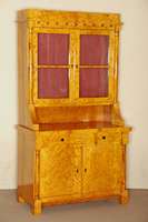 KÜchen- bzw. Eßzimmerschrank, deutsch, um 1920 , Biedermeierstil, Korpus Weichholz, Birkefurnier, Schrank aus mehreren alten Teilen aufgebaut, ...