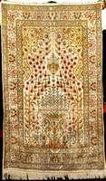 Feiner Seiden Hereke alt, TÜrkei, reine Nat urfarben, um 1930, feine hochwertige glanzreic he reine Naturseide, ca. 160 x 100 cm, bemerke nswerte ...